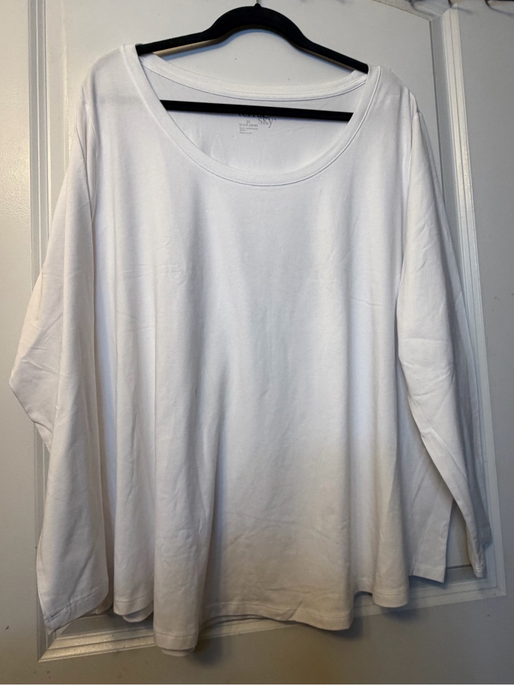 Terra & Sky 3X White Scoop Neck Long Sleeve Tee